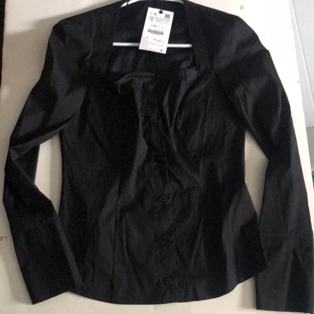 Zara. Black top. Dress button blouse. Size Small. Nwt
